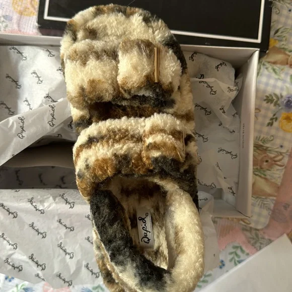 Teddy Faux fur sandals - Picture 4 of 4